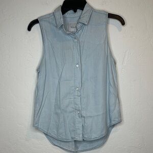 Rails Light Blue‎ Sleeveless Button Down Shirt